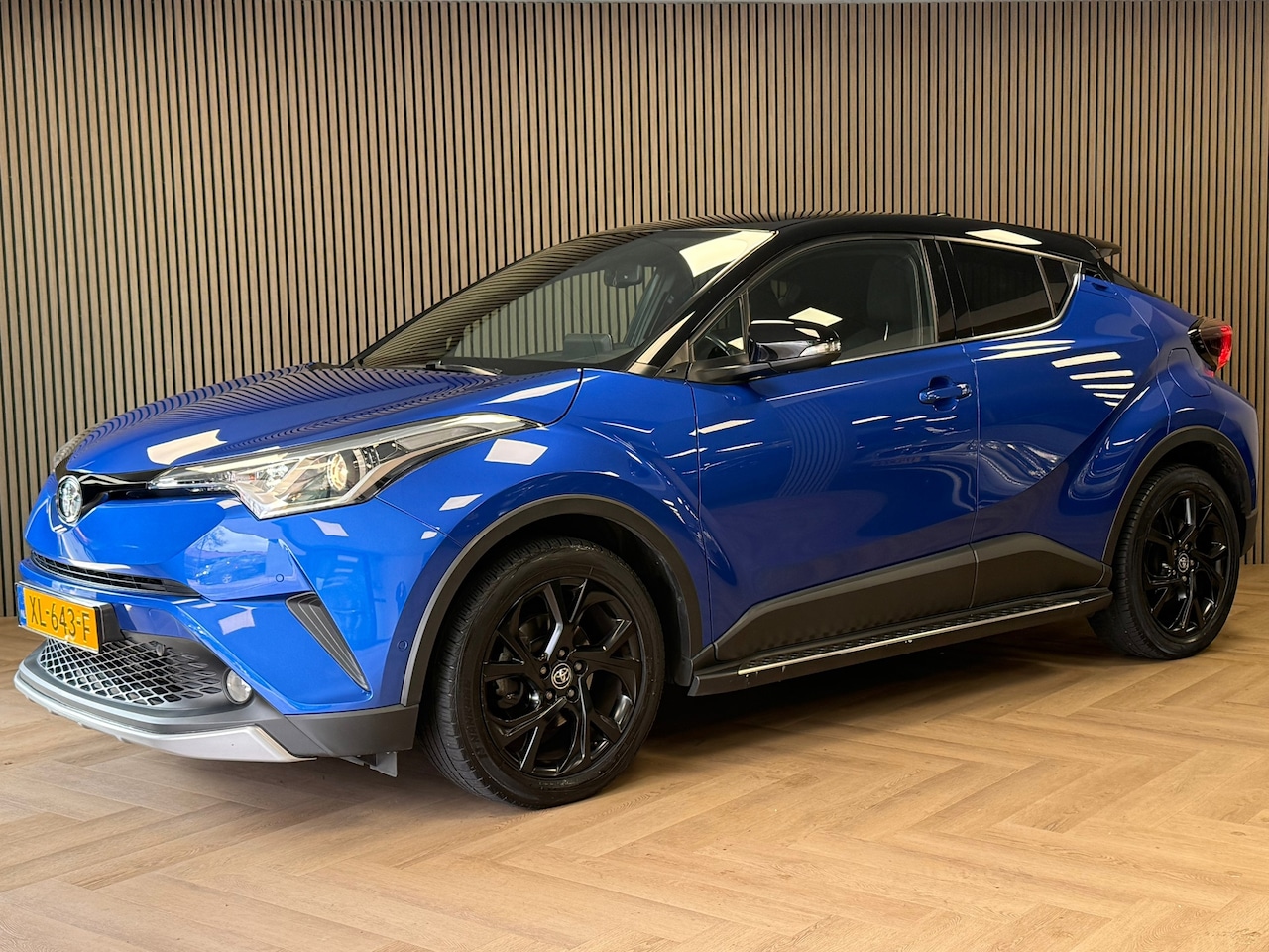 Toyota C-HR - 1.2 Bi-Tone NAVI CAMERA TREKHAAK CLIMATE CRUISE CONTROL JBL SOUND - AutoWereld.nl