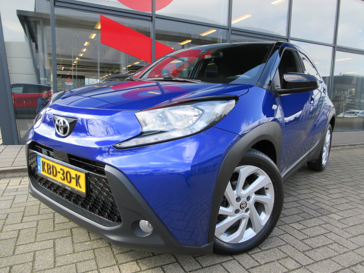 Toyota Aygo X - 1.0 VVT-i MT | DEALER ONDERHOUDEN | CAMERA | CRUISE CONTROL | AIRCO | - AutoWereld.nl