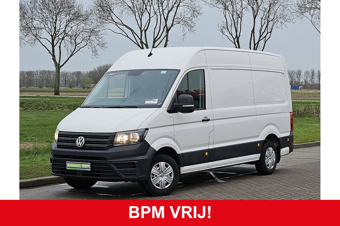 Volkswagen Crafter - 35 2.0 TDI L3H3 140Pk Aut Trekhaak Camera CarPlay Leer Euro6! - AutoWereld.nl