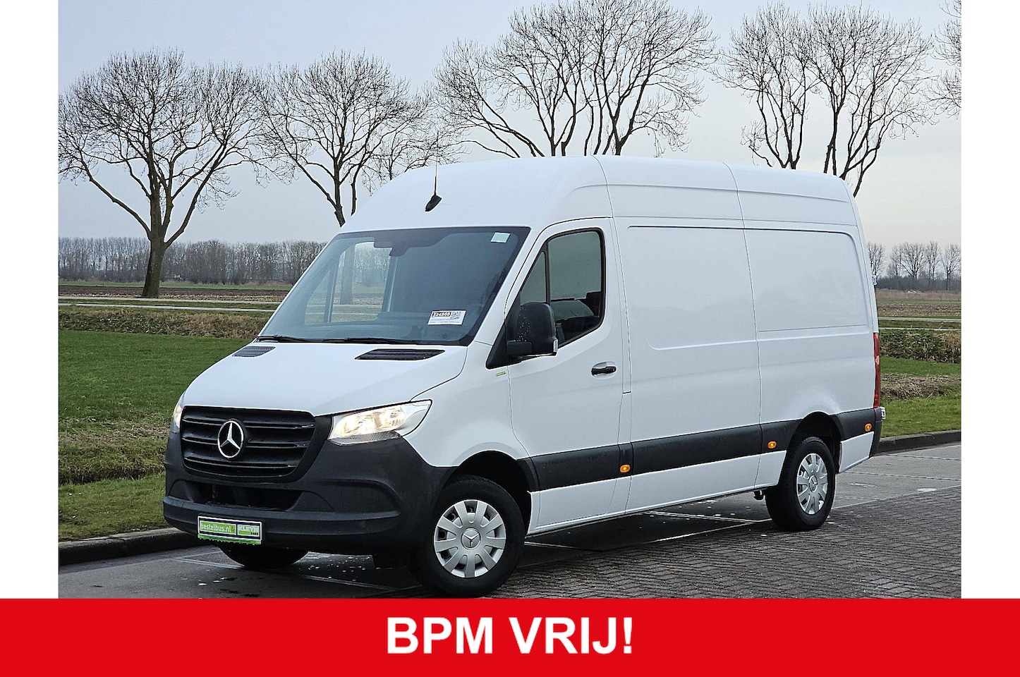 Mercedes-Benz Sprinter - 317 L2H2 RWD 170pk Mbux Camera Leer Airco Euro6 - AutoWereld.nl