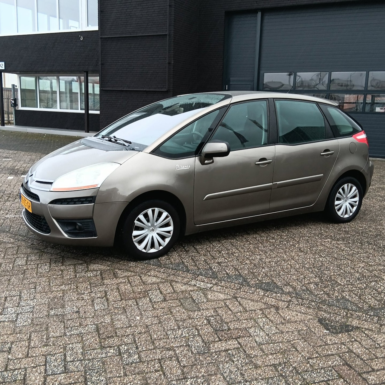 Citroën C4 Picasso - 1.8-16V Ambiance 5p. 1.8-16V Ambiance 5p. - AutoWereld.nl