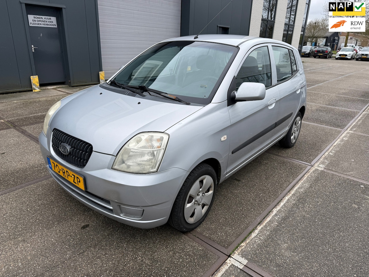 Kia Picanto - 1.0 LXE / 1 JAAR APK / AIRCO / NAP / STUURBEKRACHTIGING / 5DRS / E;EK RAMEN / NETTE AUTO!! - AutoWereld.nl