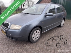 Skoda Fabia Combi - 1.4-16V Choice INRUILKOOPJE AIRCO