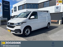 Volkswagen Transporter - T6.1 150 pk DSG L2 - 3200 kg uit. Bumpers in kleur, LED , Trekhaak, Navi, stoelverwarming