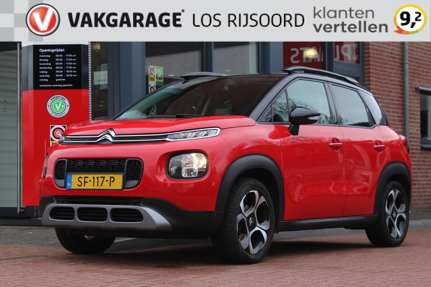 Citroën C3 Aircross - 1.2 PureTech Aut. *Shine* | Trekhaak | Carplay | Cruise & Climate Control | PDC | Privacy - AutoWereld.nl