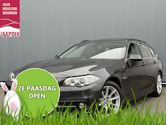 BMW 5-serie Touring - BJR 2013 520i 184 PK High Executive AUTOMAAT | PANORAMADAK | ELEK. TREKHAAK | LEDER | STOE