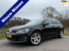 Volkswagen Golf Variant - 1.6 TDI Business Edition / Panoramadak / Leder / Stoelverwarming / Camera / Navi / Clima /