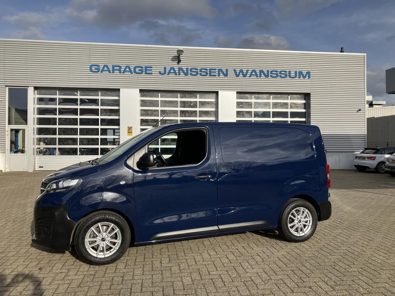 Opel Vivaro-e - INNOVATION L1 H1 50KWH AIRCO CRUISE CONTROLE - AutoWereld.nl