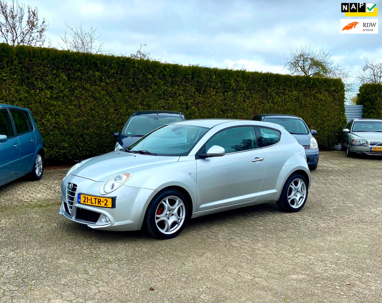 Alfa Romeo MiTo - APK NIEUW LEER AIRCO RIJD NIEUW MOOIE AUTO - AutoWereld.nl