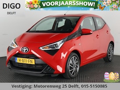 Toyota Aygo - 1.0 VVT-i X-PLAY CARPLAY NAVI GARANTIE 2030* . CAMERA . DEALER ONDERHOUDEN . APPLE CARPLAY