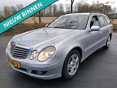 Mercedes-Benz E-klasse Estate - 200 K. Business Class NETTE AUTO RIJDT EN SCHAKELT GOED