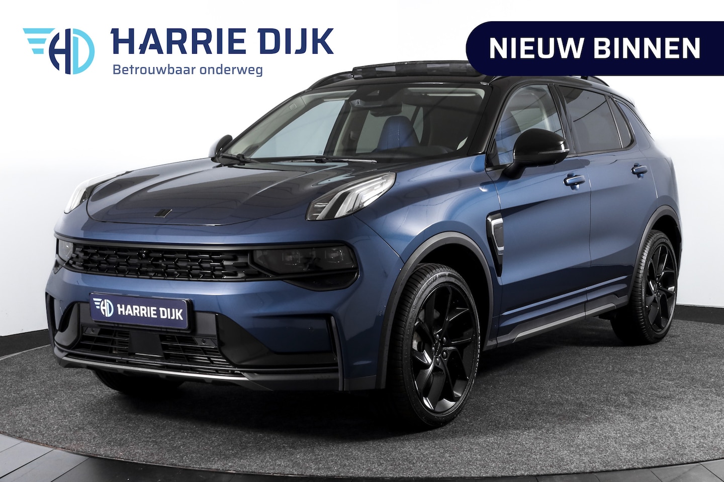 Lynk & Co 01 - 1.5 PHEV 261PK MY22 | Black Pakket | 360 Camera | 7.4 kWh Boordlader | S/K-panodak | Adapt - AutoWereld.nl