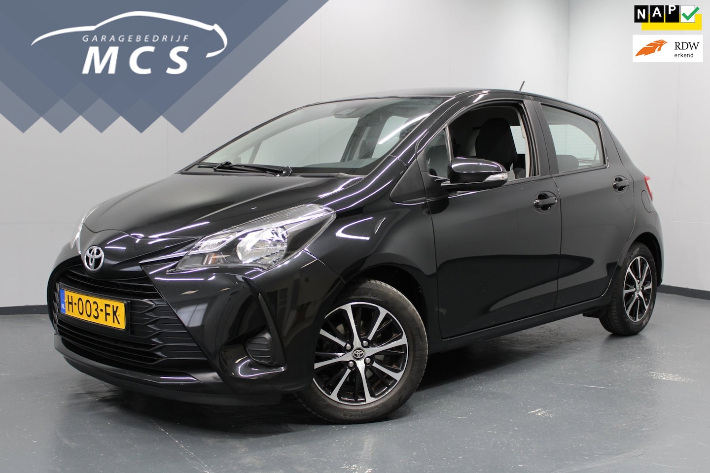 Toyota Yaris - 1.0 VVT-i Connect / 1e Eigenaar / Camera / LM velgen - AutoWereld.nl