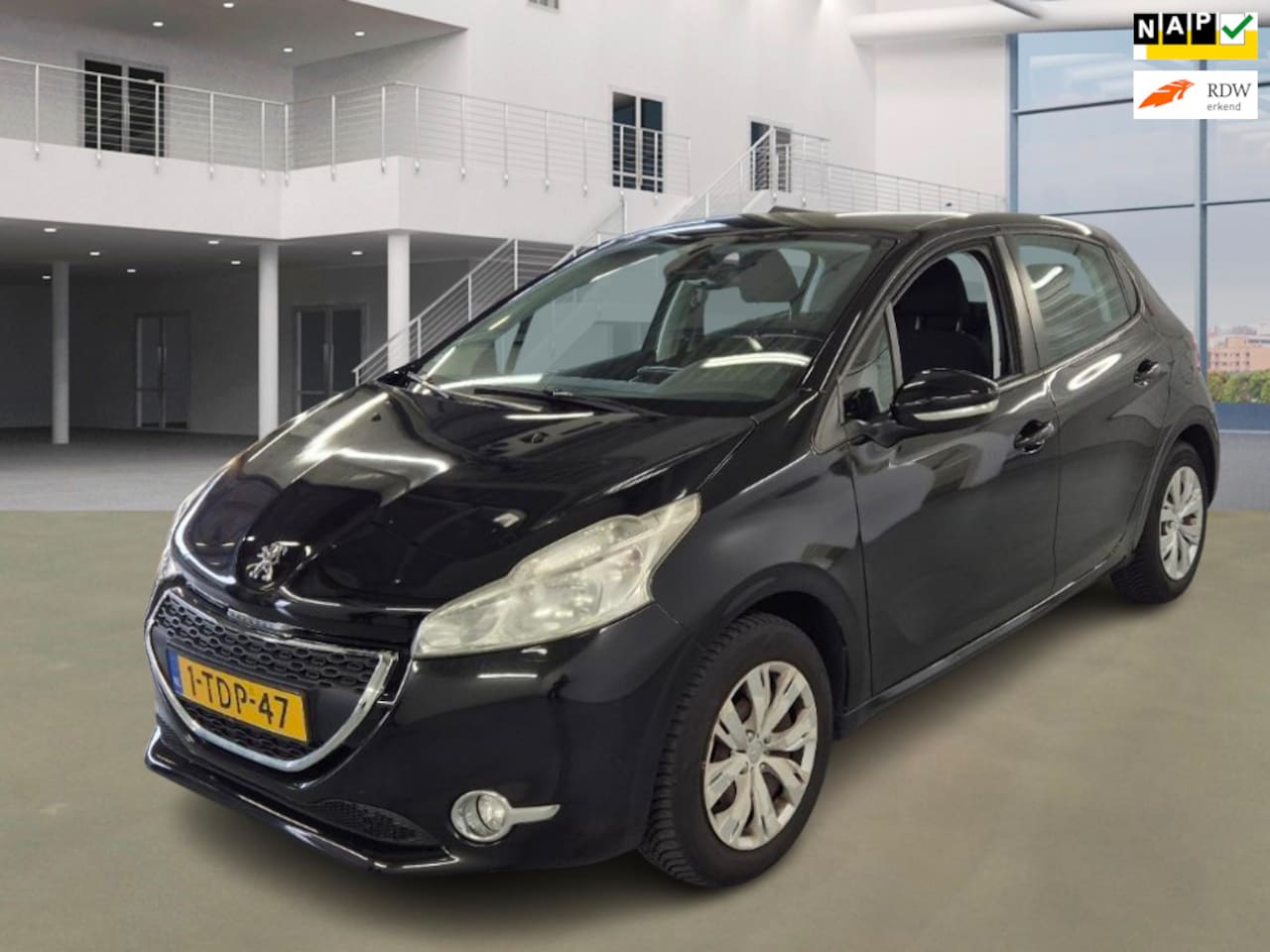 Peugeot 208 - 1.2 VTi Envy/AIRCO/CRUISE/NAVI/PARKEERSENS ACHTER - AutoWereld.nl