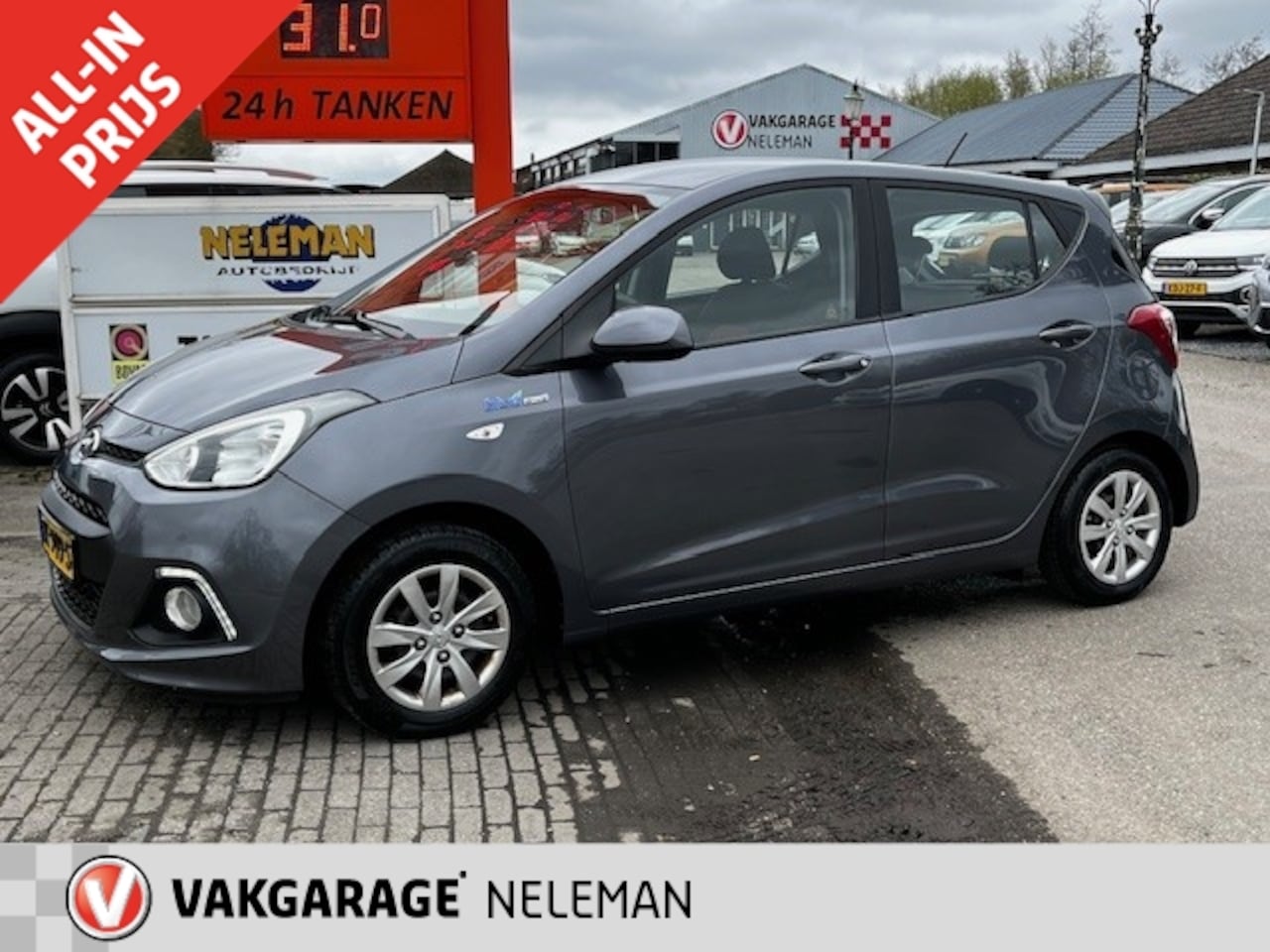 Hyundai i10 - 1.0i 66pk Blue 4pl. Comfort Plus airco USB aansluiting rijklaarprijs bovag garantie - AutoWereld.nl