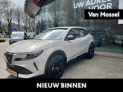 Alfa Romeo Junior - 1.2 Turbo Hybrid Ibrida | Carplay | Adaptive cruisecontrol |