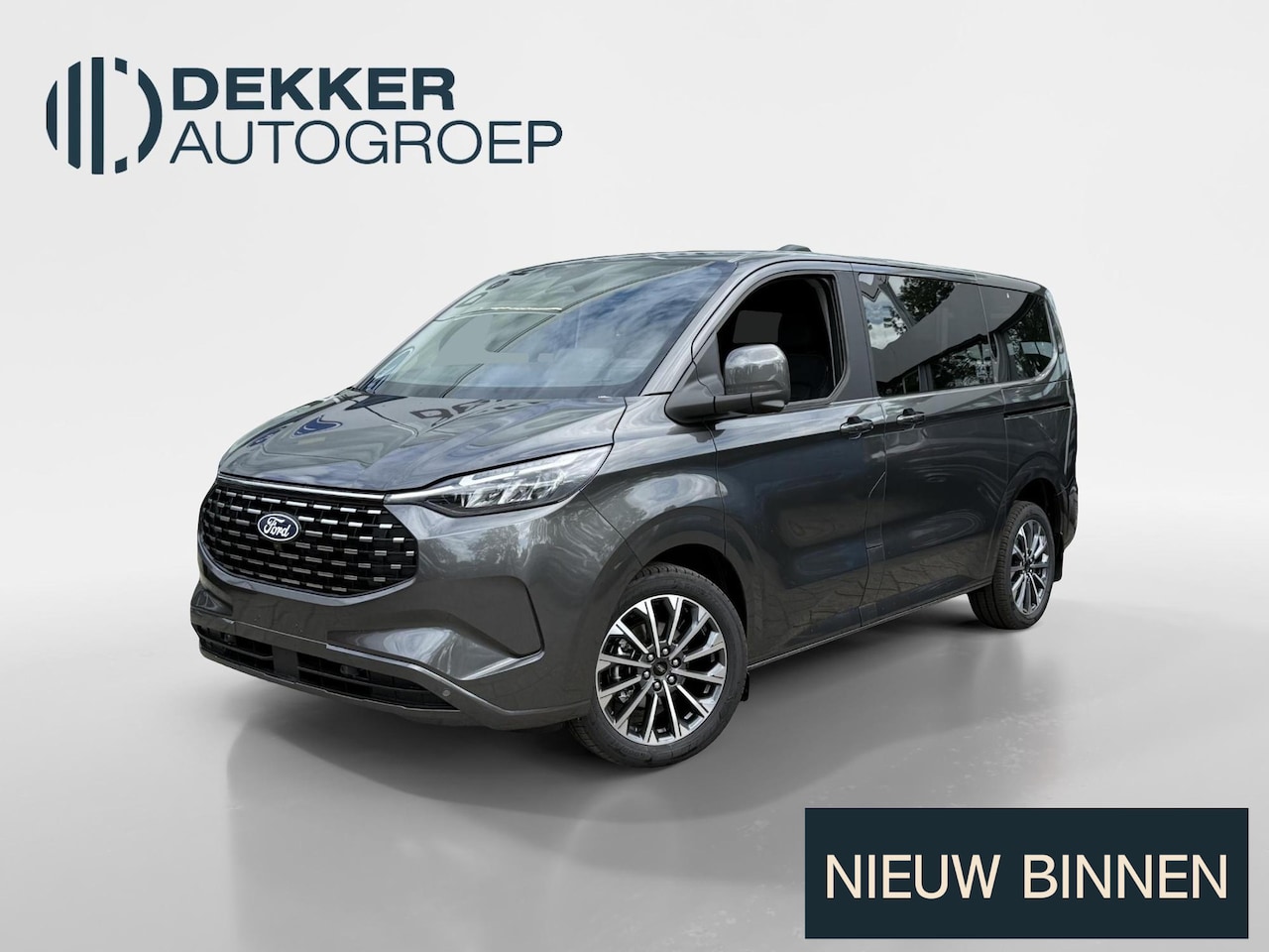 Ford Transit Custom Tourneo - Titanium X L1H1   UIT VOORRAAD LEVERBAAR TREKHAAK - CARPLAY - WINTERPACK - 8-Zits - AutoWereld.nl
