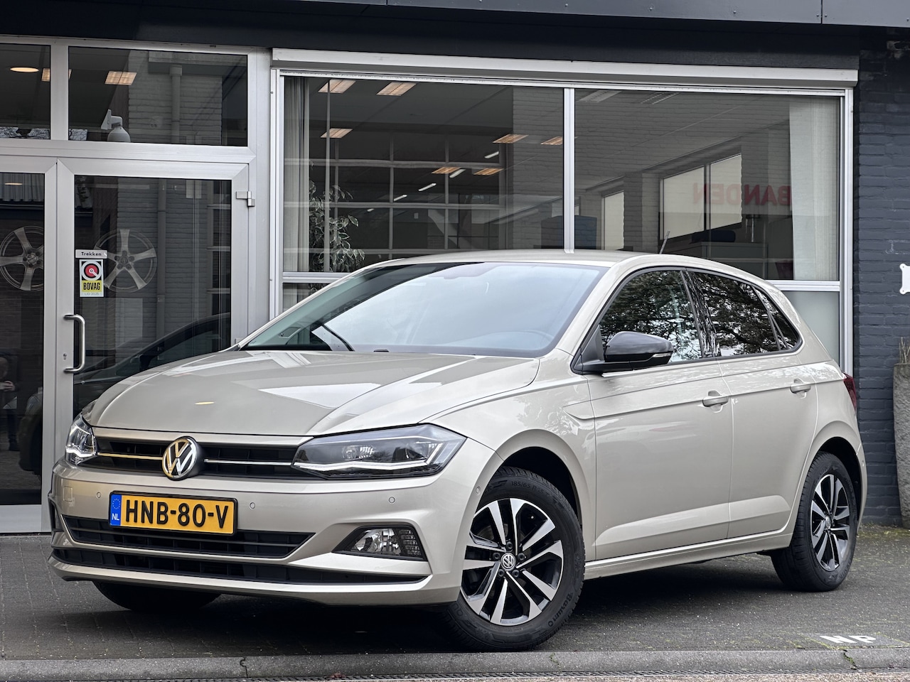 Volkswagen Polo - 1.0 MPI IQ-DRIVE AIRCO / CRUISE / PARK PILOT / BEATS AUDIO - AutoWereld.nl