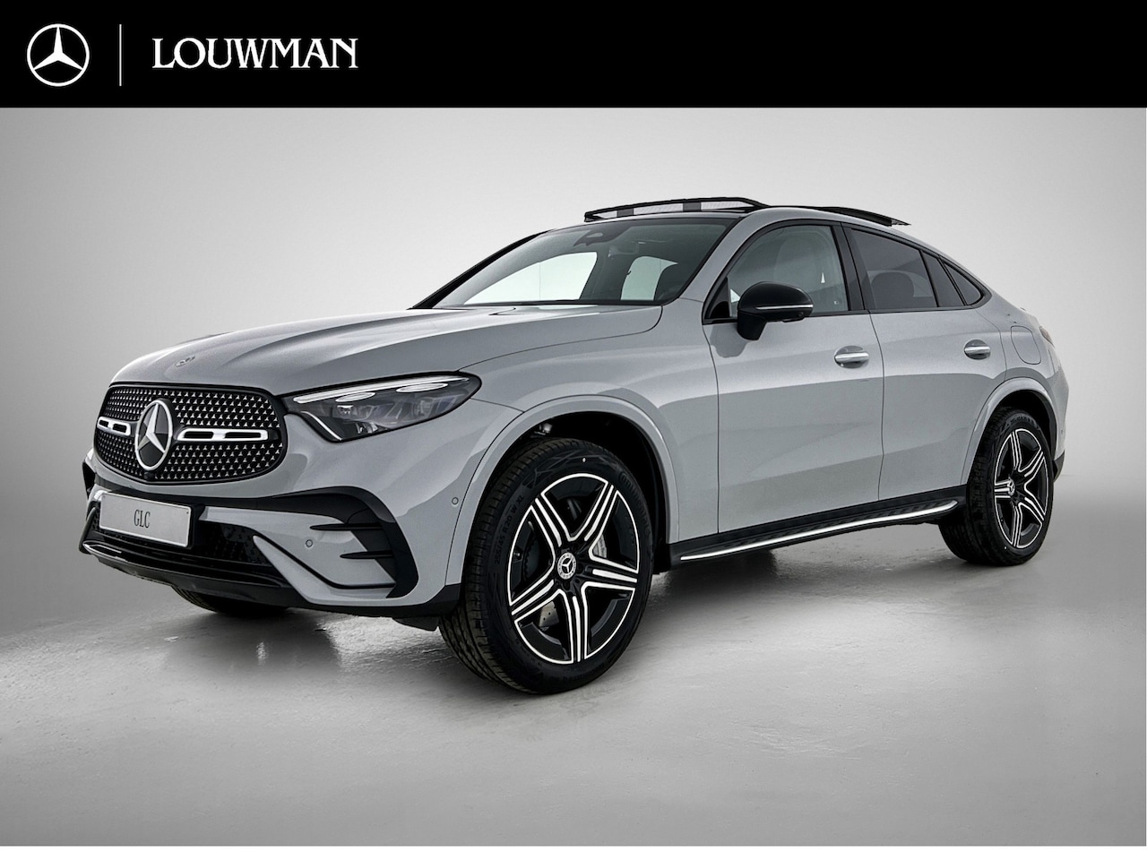 Mercedes-Benz GLC-klasse - 300e 4MATIC Sport Edition | Premium  | Nightpakket | Winterpakket | Treeplanken in alumini - AutoWereld.nl