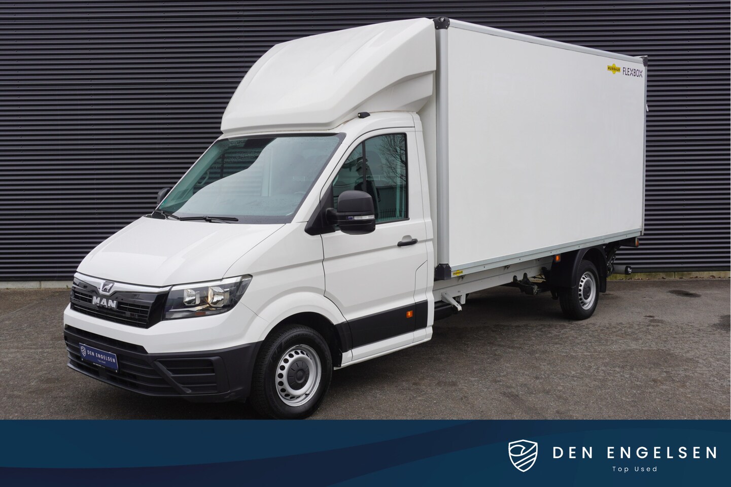 MAN TGE - 140pk Bakwagen laadklep Apple Carplay Cruise control Airco 3-Zits Meubelbak Koffer LBW - AutoWereld.nl