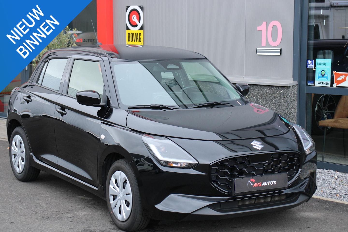 Suzuki Swift - 1.2 Comfort Smart Hybrid CAMERA, AIRCO,CLIMA, LED, CARPLAY, NEW MODEL - AutoWereld.nl