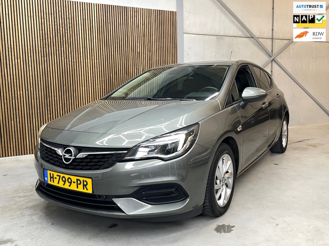 Opel Astra - 1.2 Edition | LEDER | NAVI | APPLE CARPLAY |DEALER ONDERHOUDEN | - AutoWereld.nl