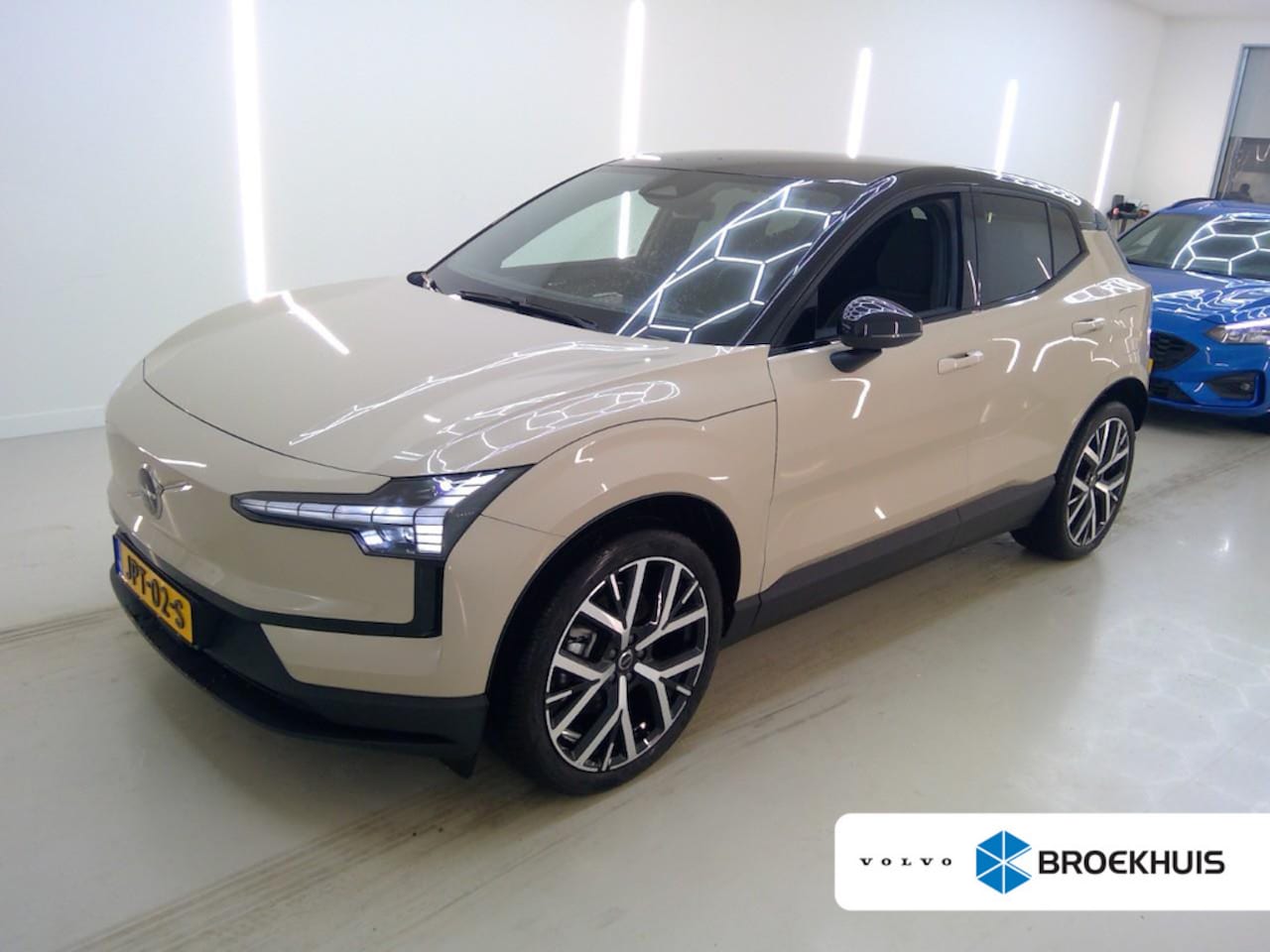 Volvo EX30 - Single Motor Extended Range Plus Europa 69 kWh | Stoel en stuutwielverwarming | Elektrisch - AutoWereld.nl