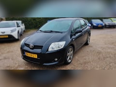 Toyota Auris - 1.6 Comfort Airco, trekhaak, navigarie.
