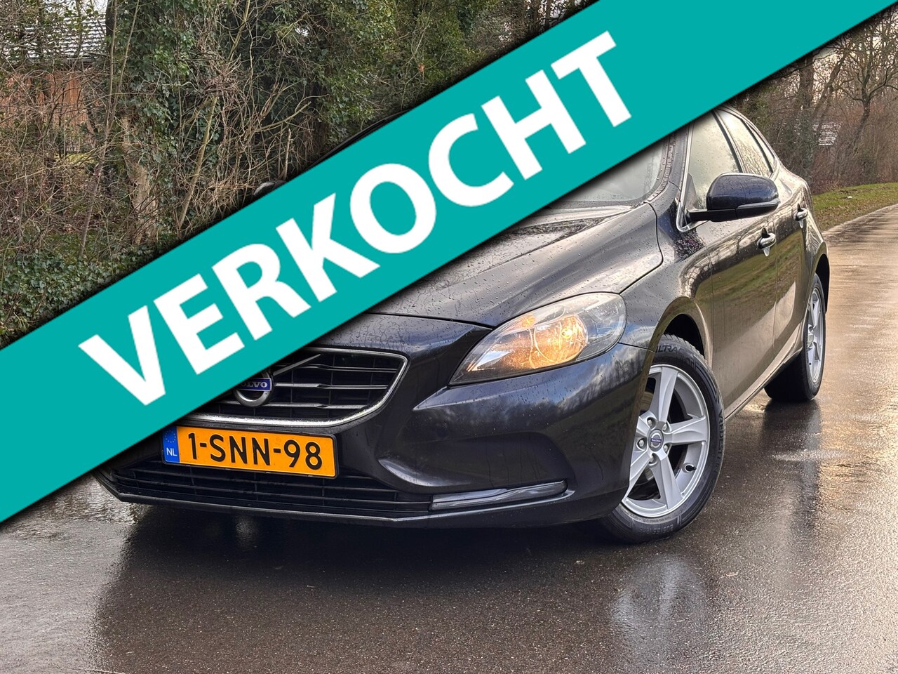 Volvo V40 - 1.6 D2 Momentum | Airco + Cruise + Navi | - AutoWereld.nl