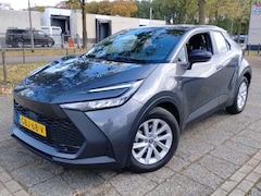 Toyota C-HR - 1.8 Hybrid 140 Active | Navigatie | NL-auto