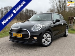 MINI Cooper - 1.5 Business / 1e Eigenaar / Navi / Airco / 15" Velgen / 6 Versnellingen / Goed onderhoude