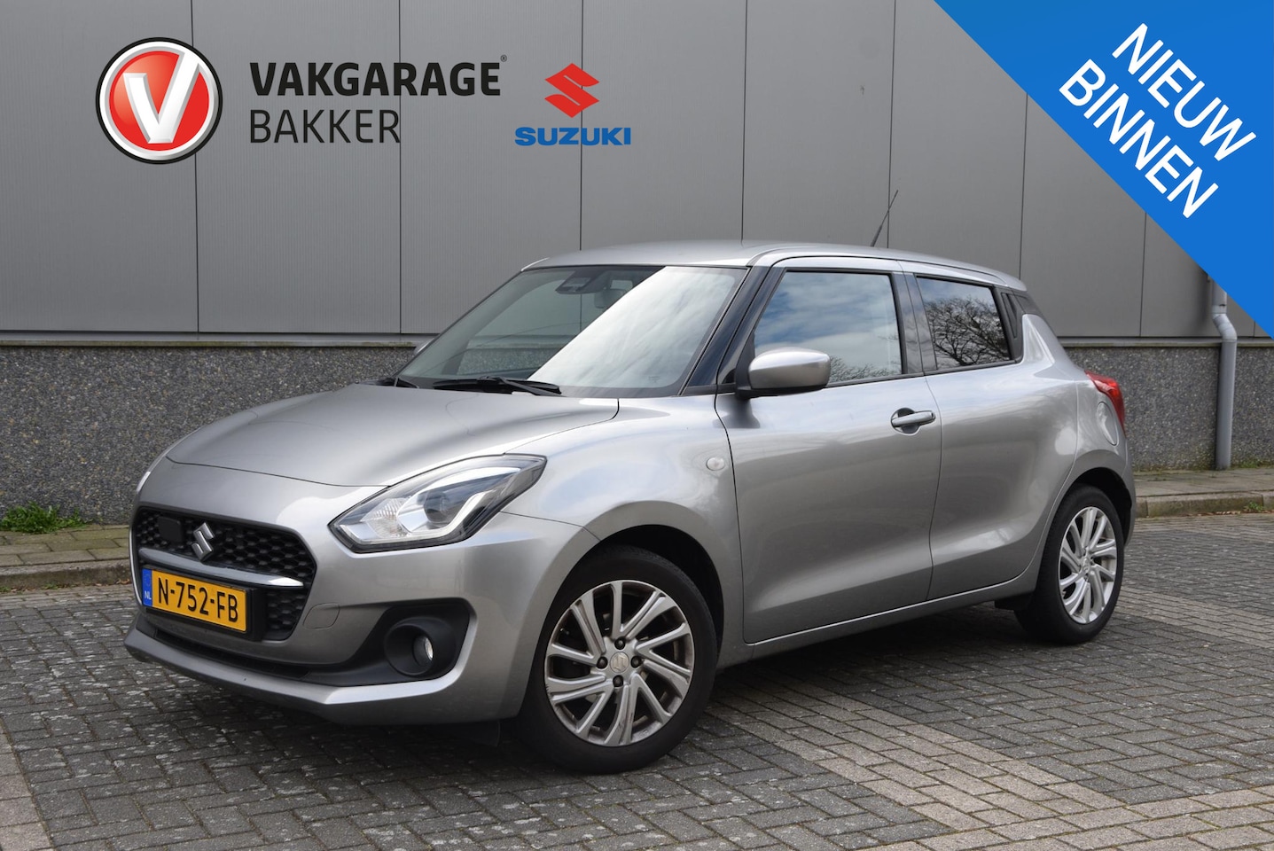 Suzuki Swift - 1.2 Select Smart Hybrid | Volledig dealer onderhouden | tot 10 jaar fabrieksgarantie | Sto - AutoWereld.nl