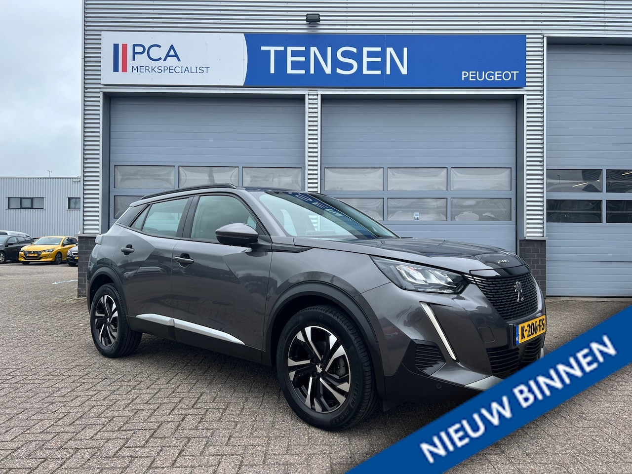 Peugeot 2008 - 1.2 130PK PureTech Allure | Automaat | Afneembare trekhaak | Navigatie | Achteruitrijcamer - AutoWereld.nl