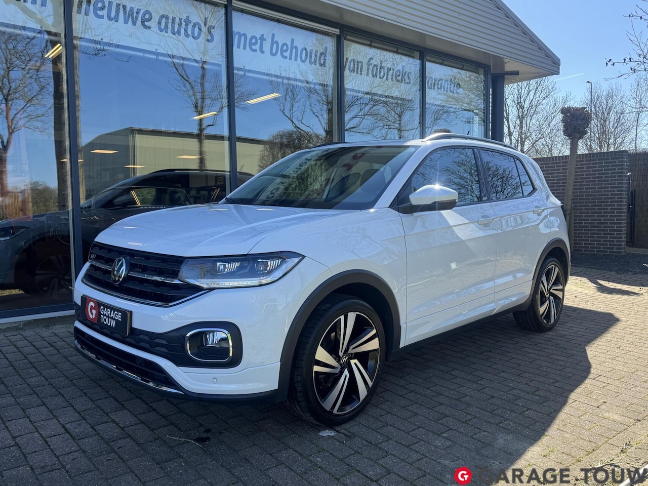 Volkswagen T-Cross - 1.0 TSI Life "Active" R-line Carplay, ACC - AutoWereld.nl