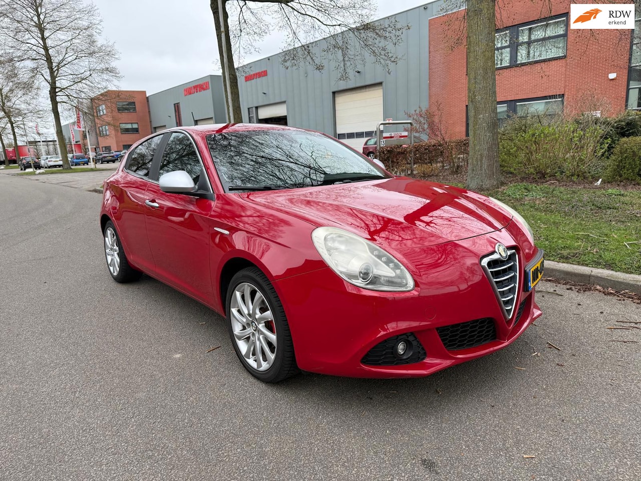 Alfa Romeo Giulietta - 1.6 JTDm Progression 1.6 JTDm Progression - AutoWereld.nl