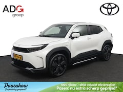 Toyota Urban Cruiser - Executive 61 kWh | Panorama Dak | Kunstlederen Bekleding | 360 Camera | JBL Audio | Sensor