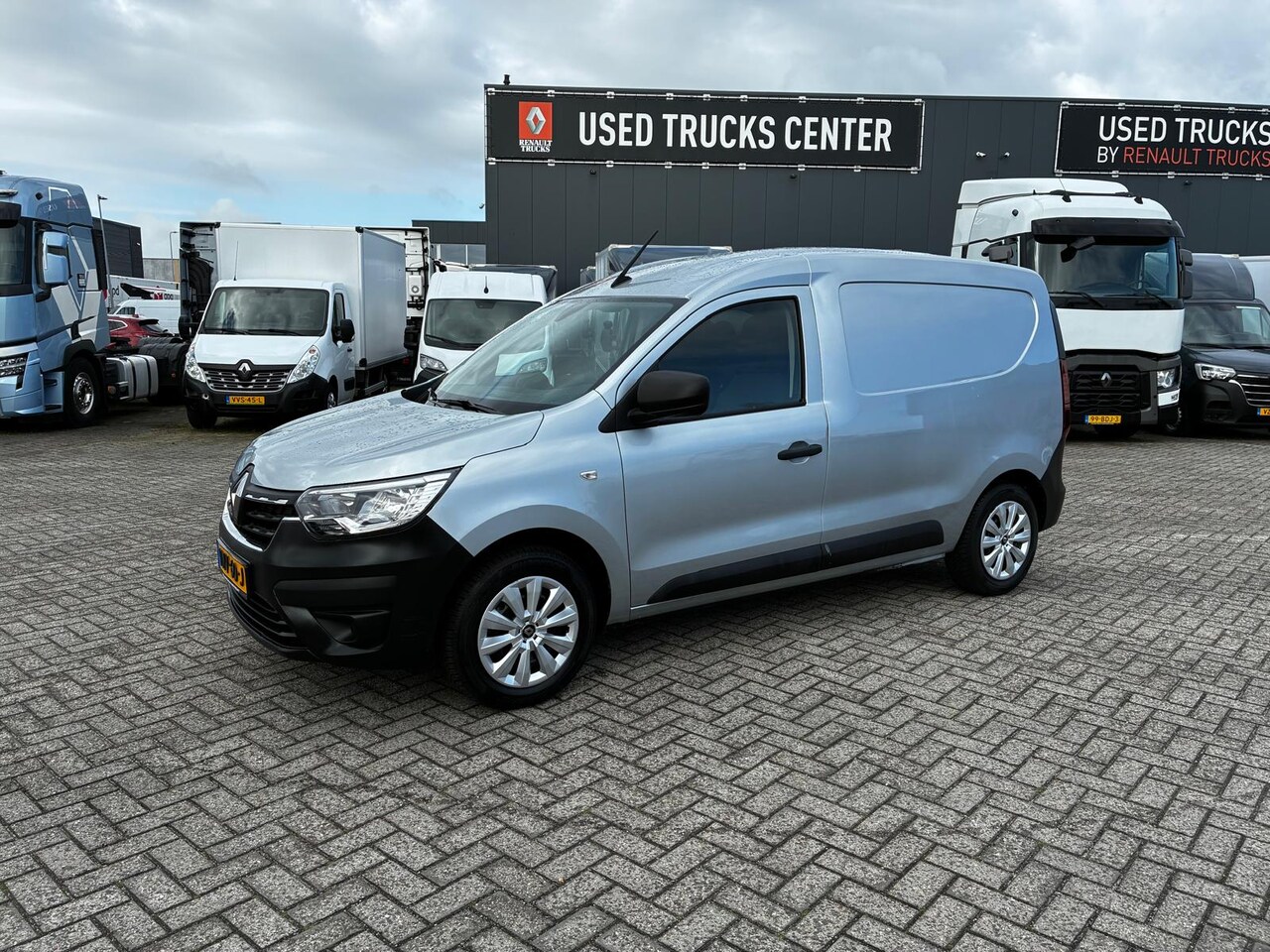 Renault Kangoo Express - 1.5 DCI 95 PK, Euro 6, Comfort, Airco, Nav - AutoWereld.nl