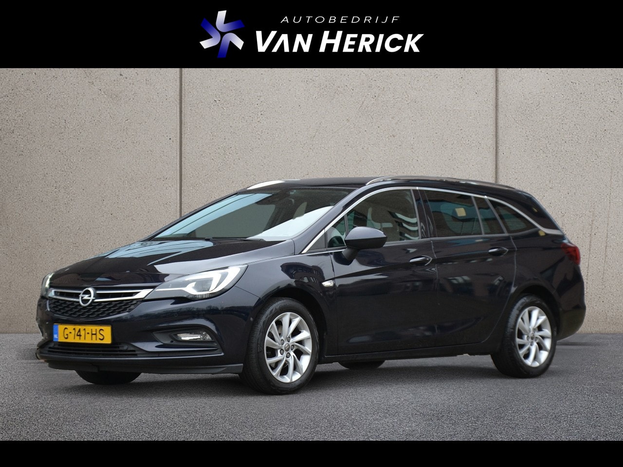 Opel Astra Sports Tourer - 1.0 Turbo Innovation | Camera | Trekhaak | Sportstoelen - AutoWereld.nl