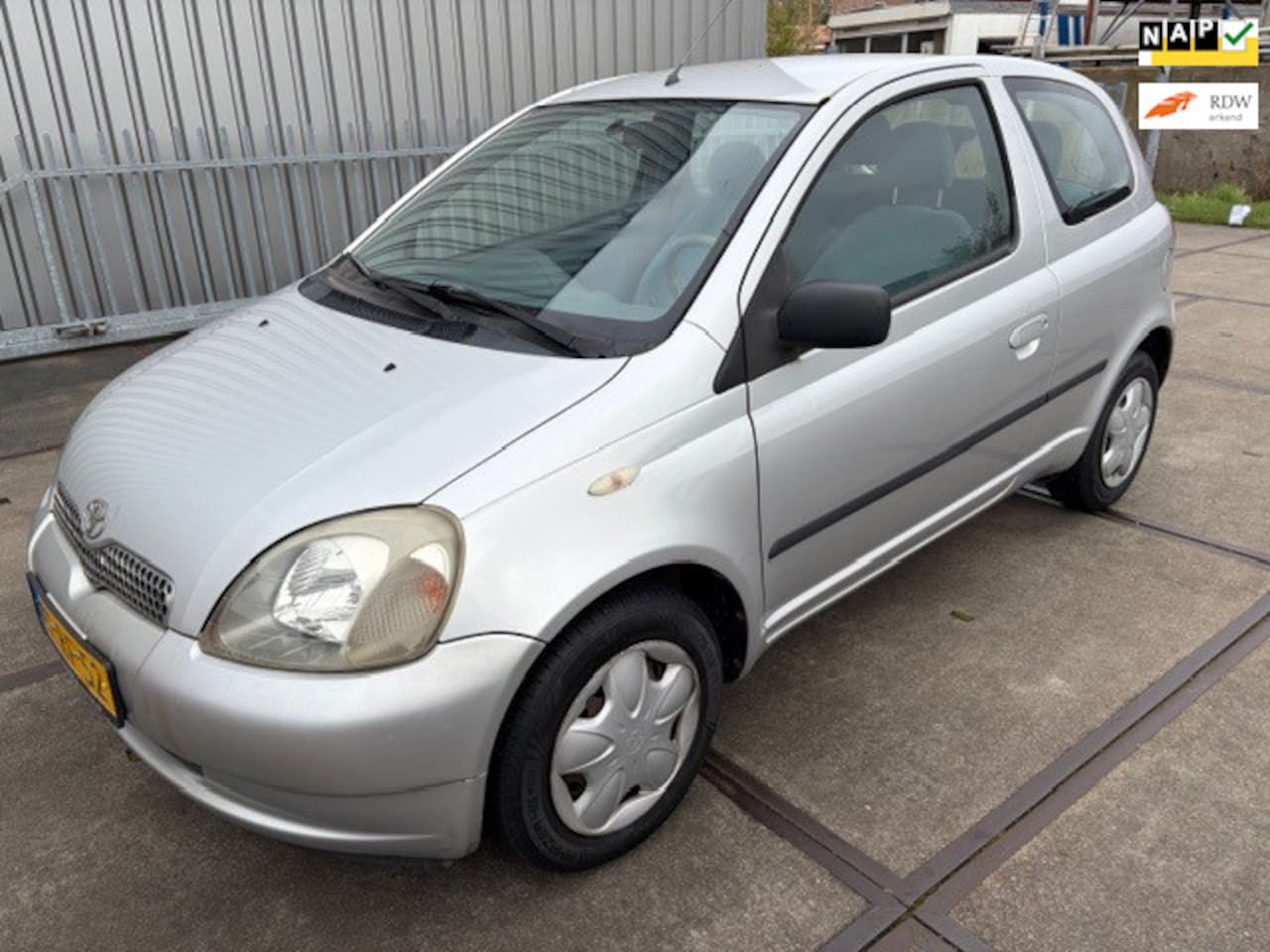 Toyota Yaris - 1.0-16V VVT-i Sol 1.0-16V VVT-i Sol - AutoWereld.nl