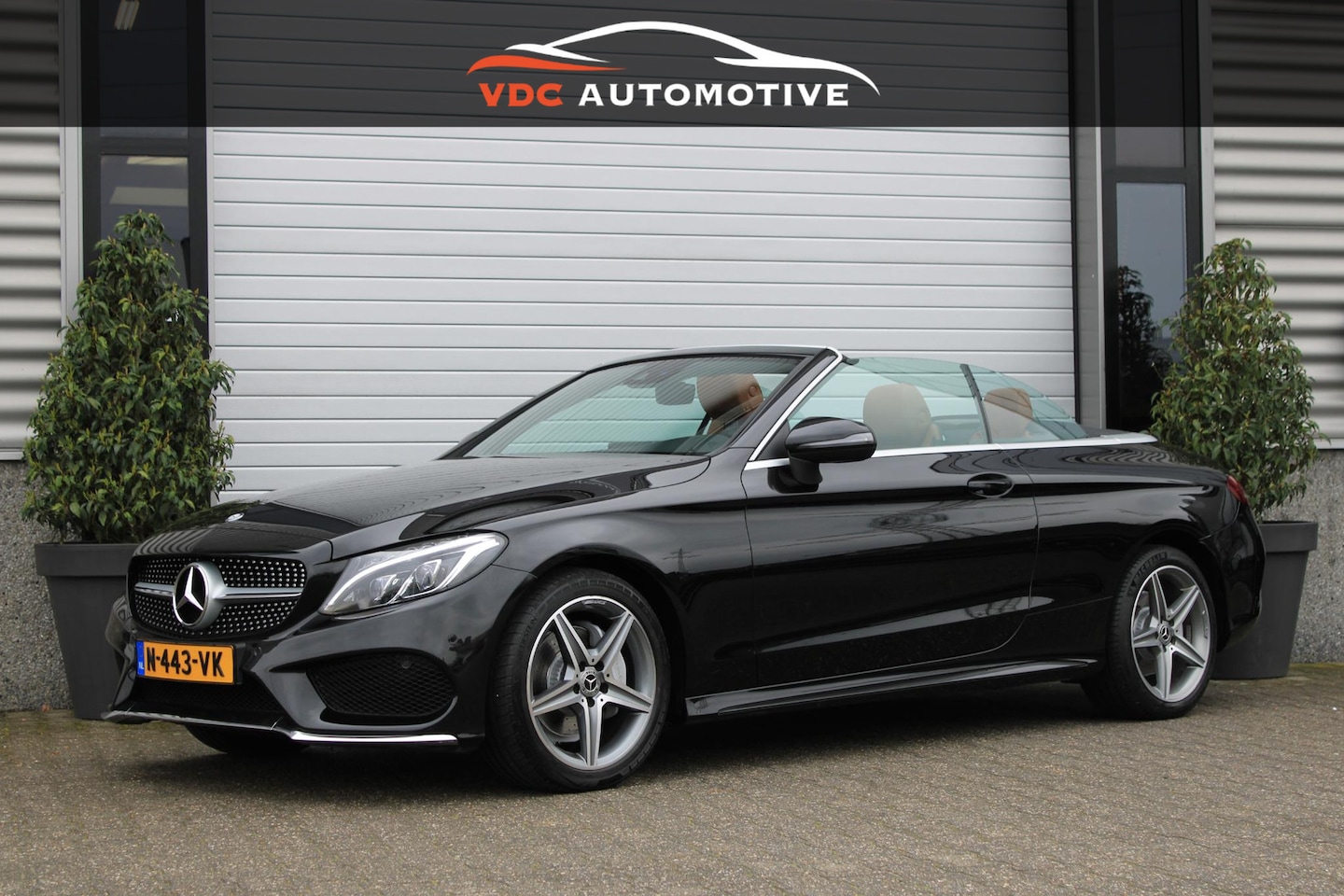 Mercedes-Benz C-klasse Cabrio - 180 AMG Airscarf | Nekverwarming | LED ILS | AMG | Sfeerverlichting | Bruin Leder | Parkee - AutoWereld.nl