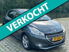 Peugeot 208 - 1.2 VTi Allure Luxe uitvoering achteruit camera airco cruis control navigatie