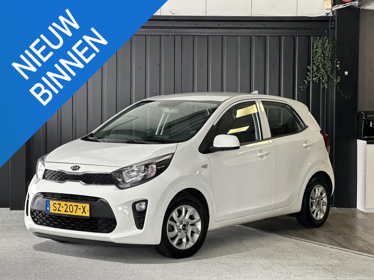 Kia Picanto - 1.0 CVVT ComfortPlusLine Navigator | Carplay | Achteruitrijcamera | Cruise Control | Navi - AutoWereld.nl