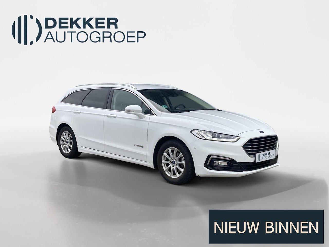 Ford Mondeo Wagon - 2.0 Hybrid 187 pk Automaat Titanium Wagon Navigatie - Sony Premium Audio - Active Park Ass - AutoWereld.nl