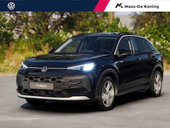 Volkswagen T-Roc - Life First Edition (2) 1.5 eTSI 85 kW / 116 PK SU · Comfort Pakket · Achteruitrijcamera ·