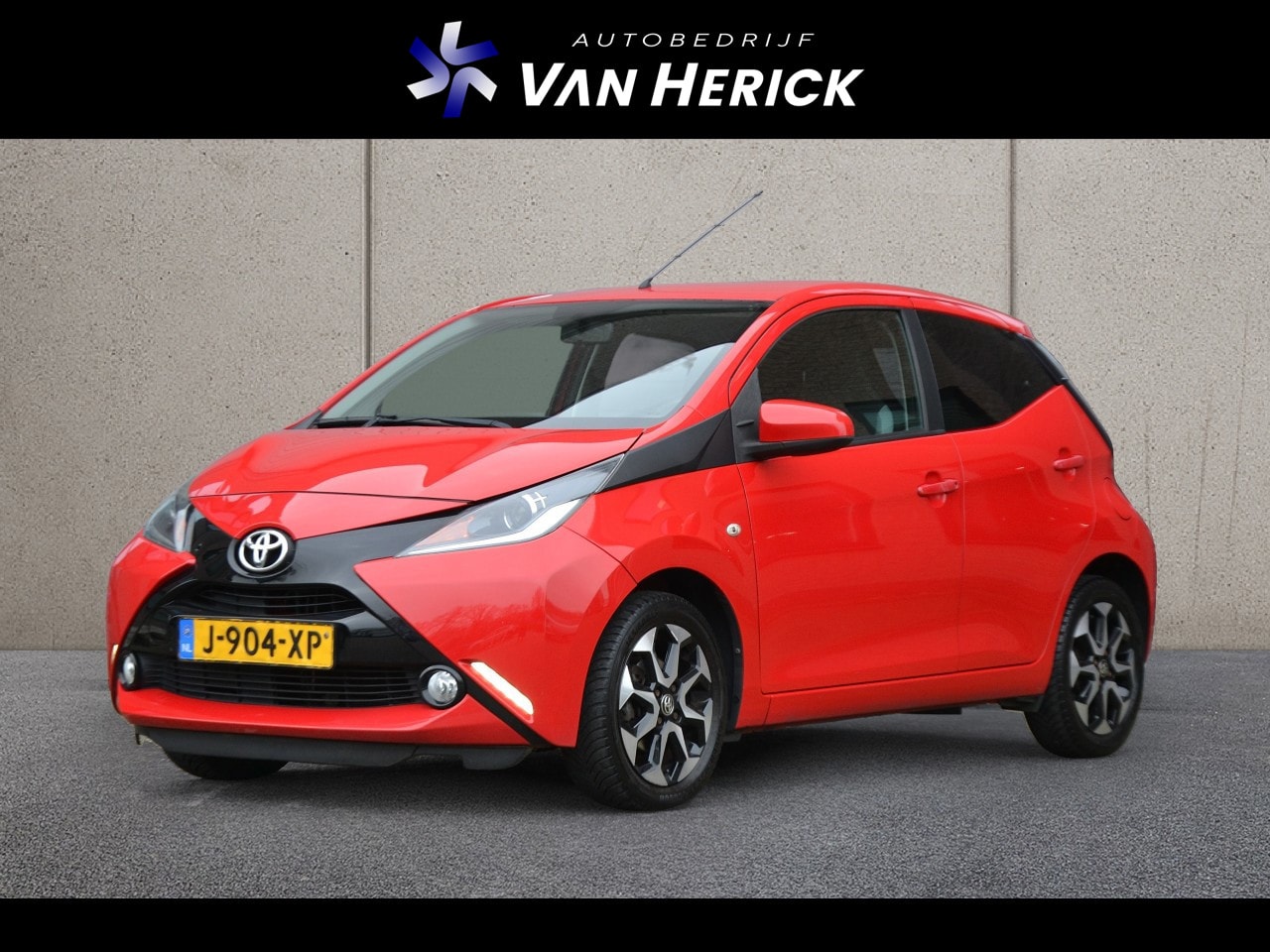 Toyota Aygo - 1.0 VVT-i x | LM Velgen | Groot scherm | Airco - AutoWereld.nl