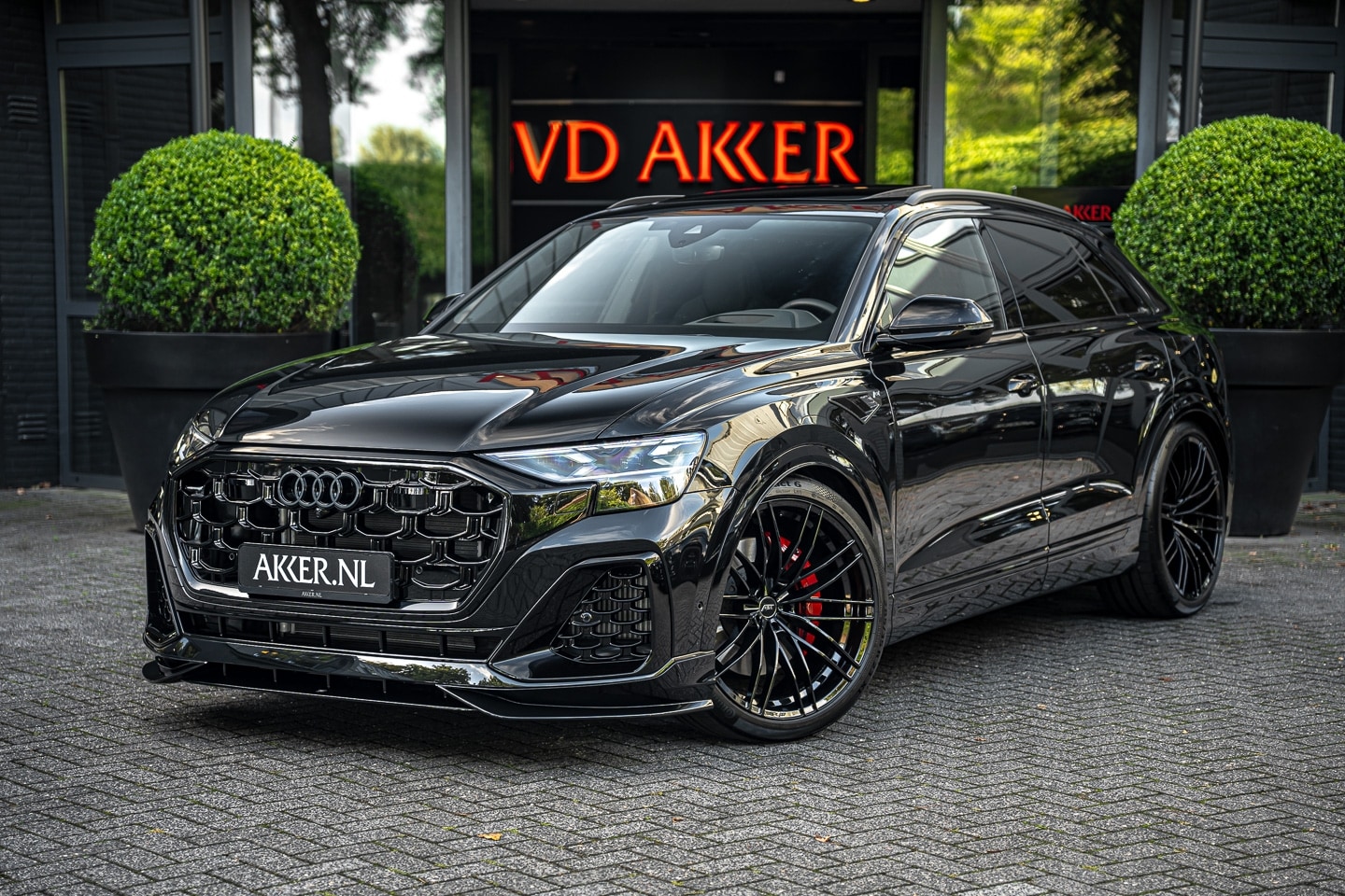 Audi Q8 - 60 TSFIe Quattro ABT Aero | 557 pk | Massage | 4wSturing | B&O 3D | Alc. Hemel - AutoWereld.nl