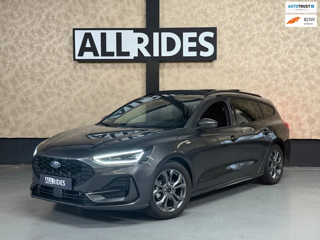 Ford Focus Wagon - 1.0 EcoBoost Hybrid ST Line X | Pano | Stuur/Stoel verwarming | Carplay | Camera | Led - AutoWereld.nl