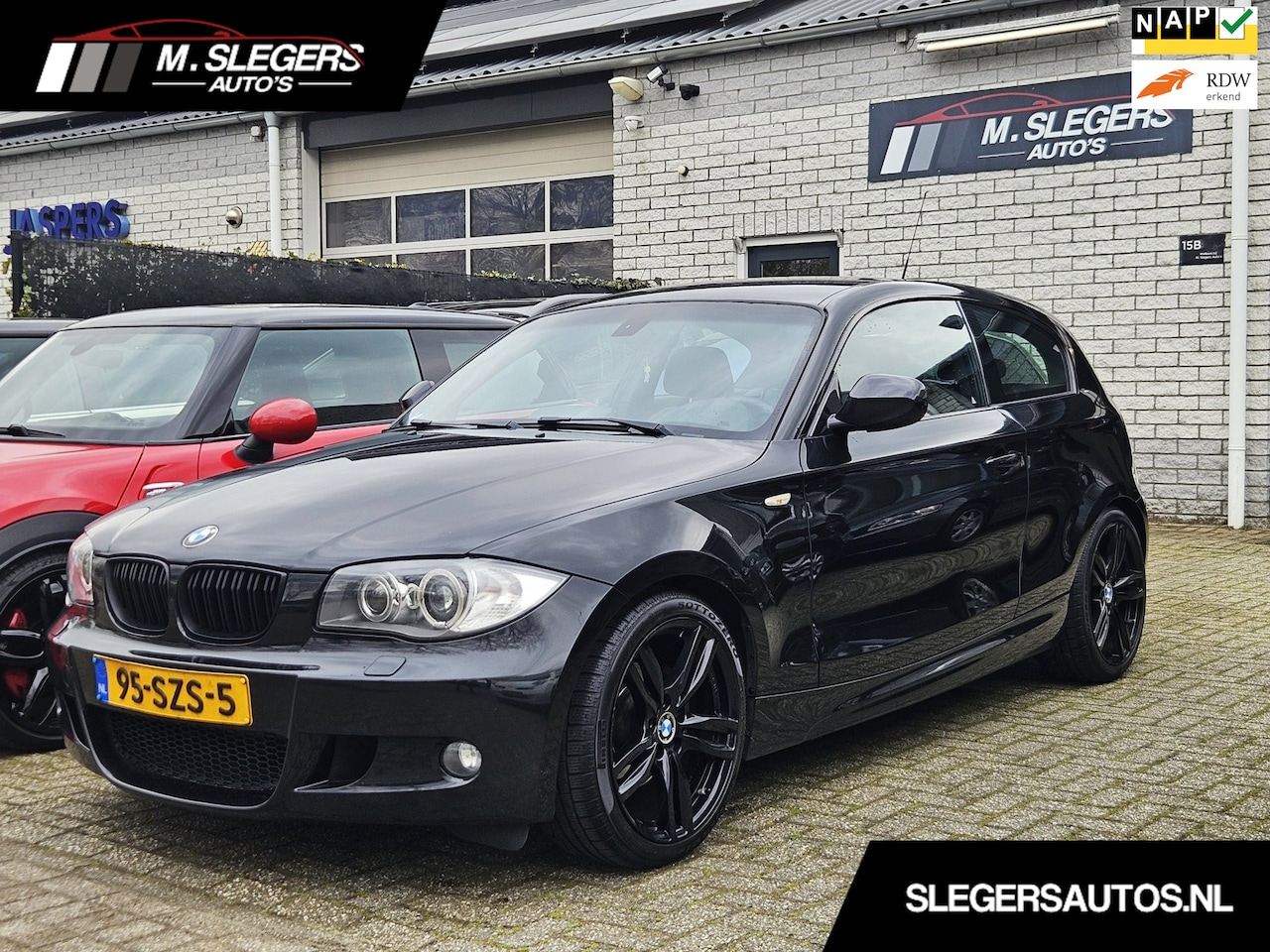 BMW 1-serie - 120i*M pakket*Xenon*Leder*18 inch*NAP - AutoWereld.nl