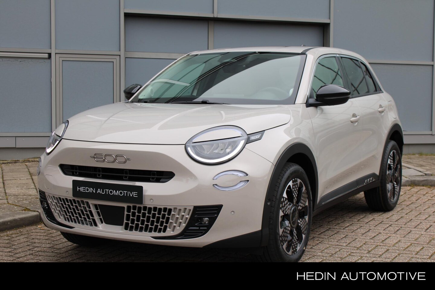 Fiat 600 - 1.2 Hybrid La Prima | Massage Stoelen | Inclusief Voorraadkorting (particulier) 3500,- | 1 - AutoWereld.nl