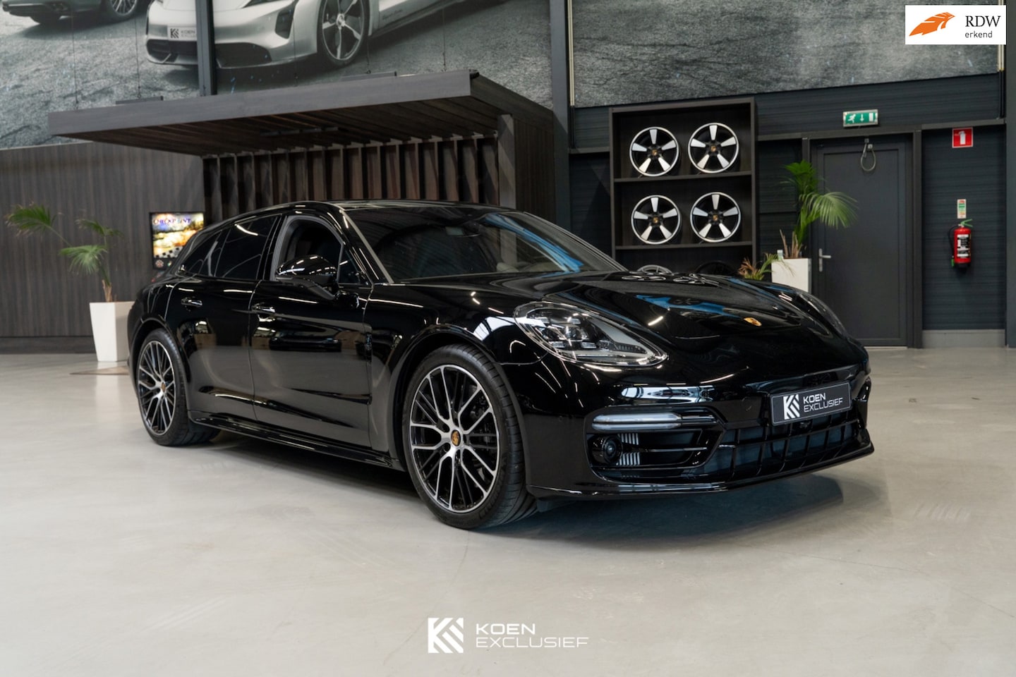 Porsche Panamera Sport Turismo - 2.9 4S E-Hybrid (2023) Approved 03/2027, stoelmassage, Sport Design, achterassturing, Pano - AutoWereld.nl